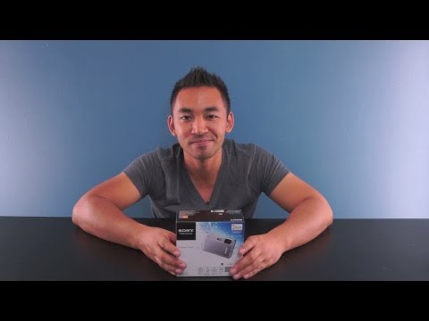 Unboxing the Sony DSC-TX30