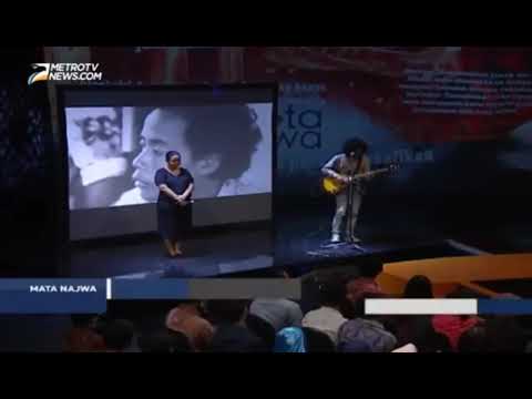 Fajar Merah Feat Fitri Nganthi Wani [ Musikalisasi Puisi ] Widji & Fitri