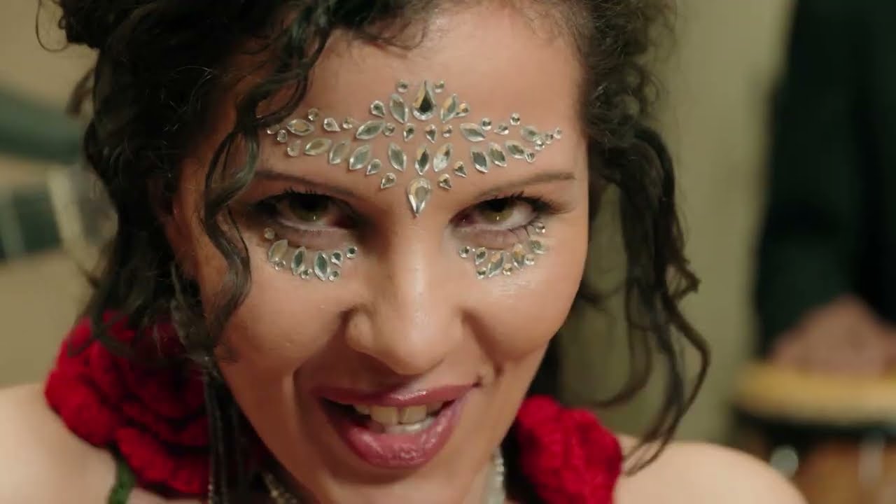 Miniature de la vidéo Trailer Cantar desnuda, Gonzalo García-Pelayo (2025) du film Sing Naked