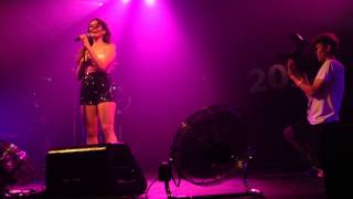 Ricki Lee - Raining Diamonds LIVE