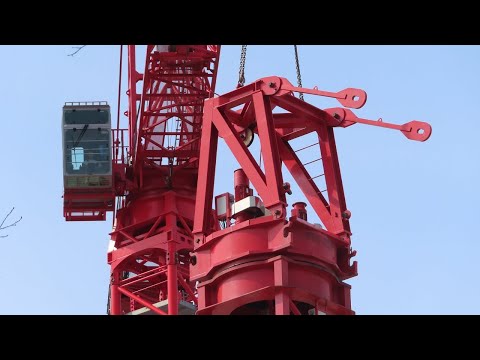 Soeren66 - Towercrane WILBERT WT 650 e.tronic bei der Demontage eines WT 420 e.tronic