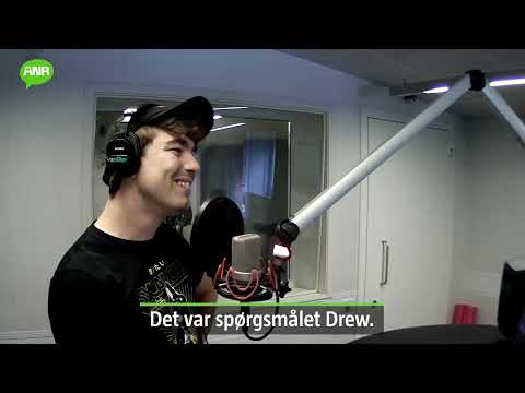 Anders tog mod til sig og spurgte Drew Sycamore, om...