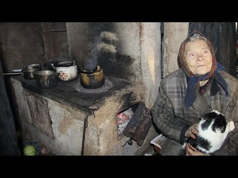 ЗАБЫТЫЕ СТАРИКИ В ГЛУХОЙ ДЕРЕВНЕ! ДОМ СТАРОЙ ТРАВНИЦЫ! Покинутый мир!