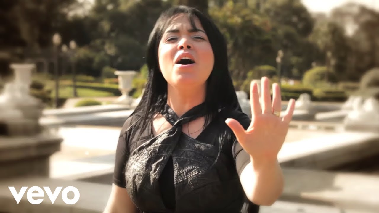 Watch Now Eliane Silva - Isto é coisa pra Deus (Video) Eliane Silva - Isto é coisa pra Deus (Video)