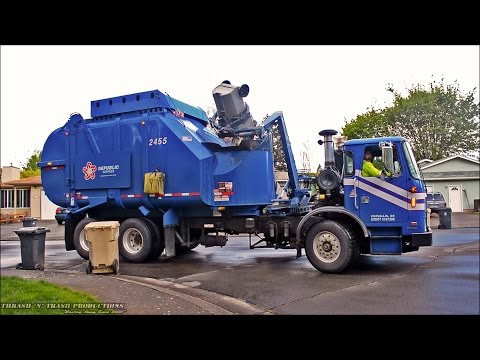垃圾车：在路线上，行动！