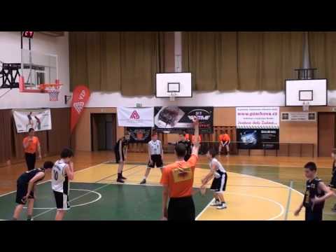 MČR 2015 U13 (7.5.2015) BŠM Brno - Snakes Ostrava 39:60