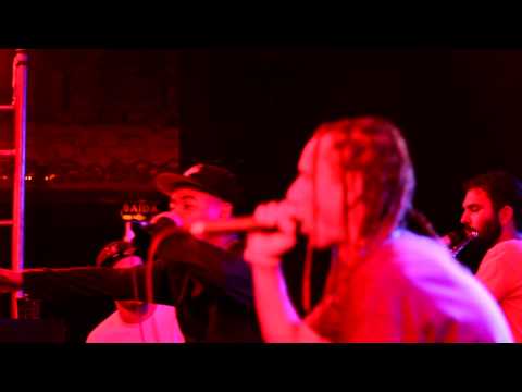 RAFUAGI e BANDA part. NITRO DI e DJ MADRUGA - Te Arrependeu (Live in POA)