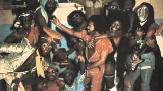 Parliament Funkadelic &quot;Comin Round The Mountain&quot; Live 1976