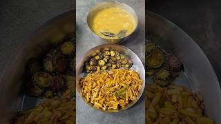 পেঁপে দিয়ে নিরামিষ মুগ ডাল আর আলু করলা ভাজা || Niramish Recipe 😀