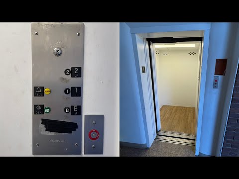 Vintage G&S Hydraulic Elevator @ 777 Central - Highland Park, IL.