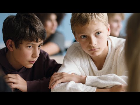 Close - Tráiler español