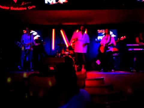 RONDAMON - Intro + Seguir Caminando - Bookan Mar Del Plata 27/11/11