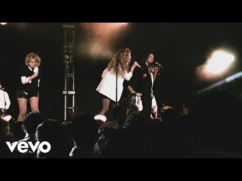 Ilse, Ivonne y Mimi - Me Gusta Ser Sonrisa (1Fila: En Vivo)