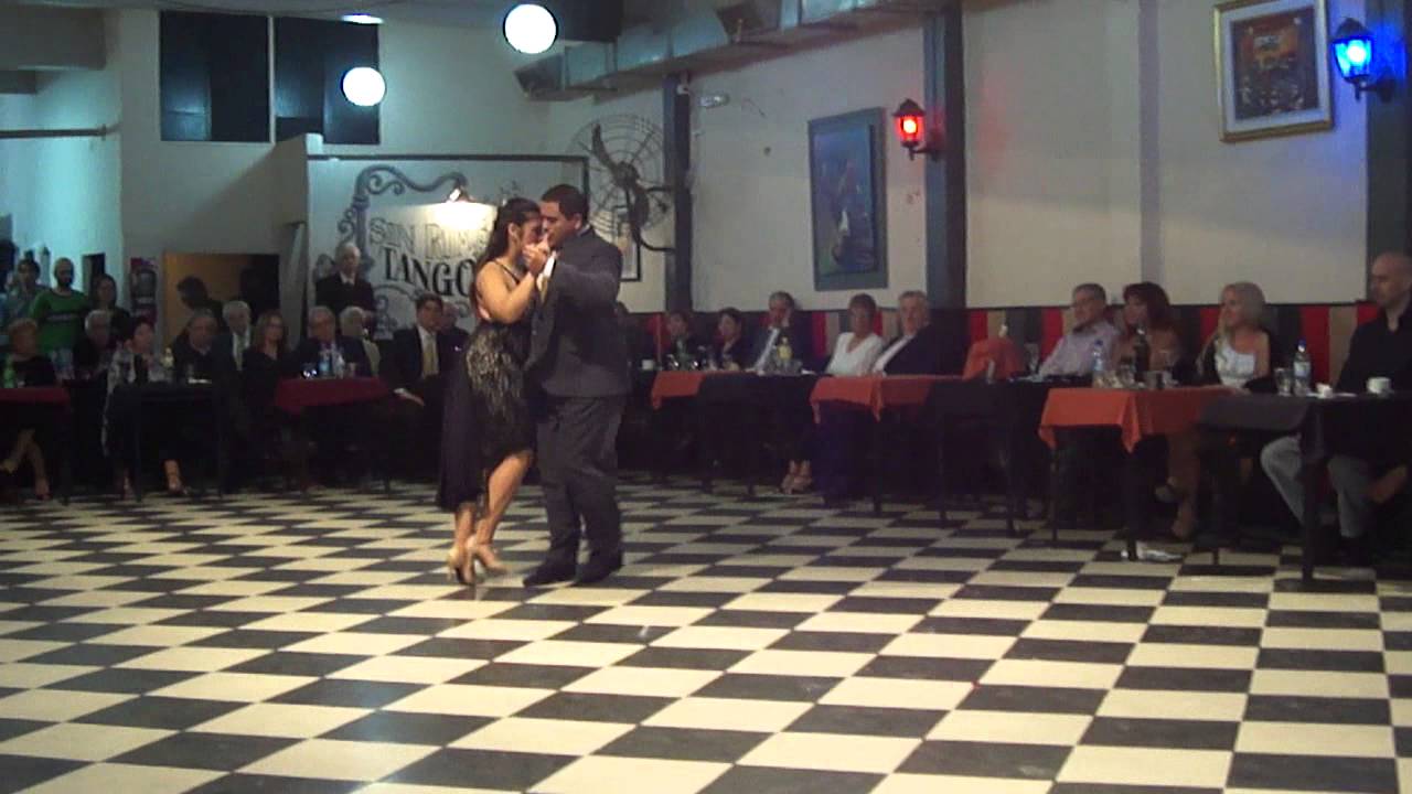 Sin Rumbo, bailan  Carlos Estigarribia y Laura Sastria 1/3
