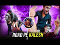 ROAD PE LADAI HOGYI