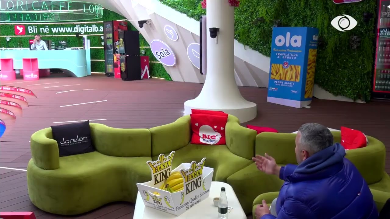 Nuk ka luajtur njeri më egër se unë/ Rogerti bisedon me Shëndritin