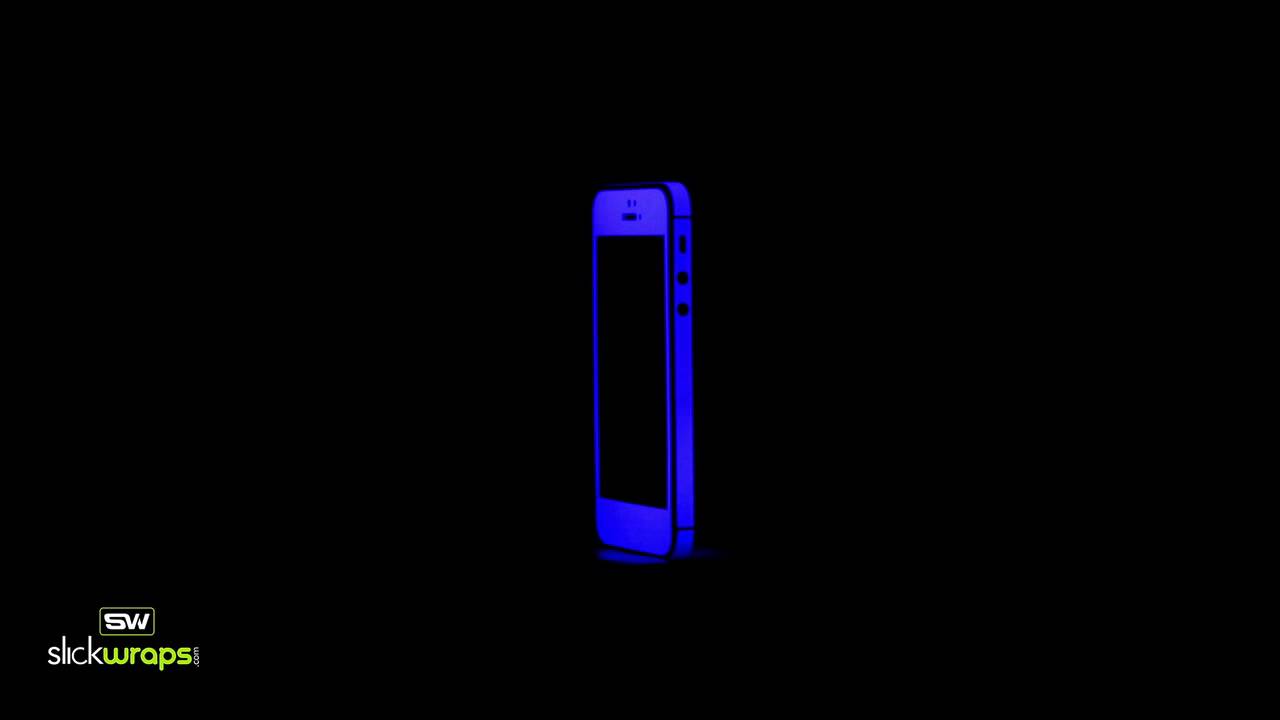 iGlow Full Body Wrap // Vivid Blue (iPhone 5) video thumbnail