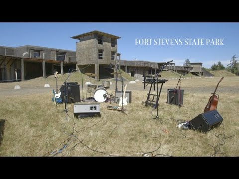 Road Sessions: Holiday Friends - Night Vision Mode (opbmusic)