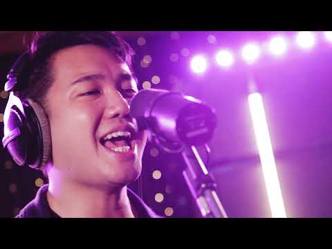 The Upstarts 'Juice' / Lizzo (Cover) Live Wedding Band Manchester - AliveNetwork.com