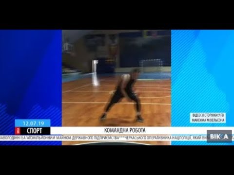 Михайлюк і Кобець потренувалися із юними вихованцями «Мавп»