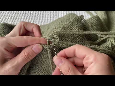Sewing the edge (sewing two knitted pieces together)