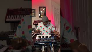 Download lagu Daft Punk Around The World #shorts #bassist #producer #synthbass mp3