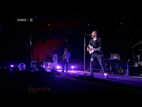 Coldplay - Strawberry swing (Roskilde Festival 2009) (High Quality video) (HD)