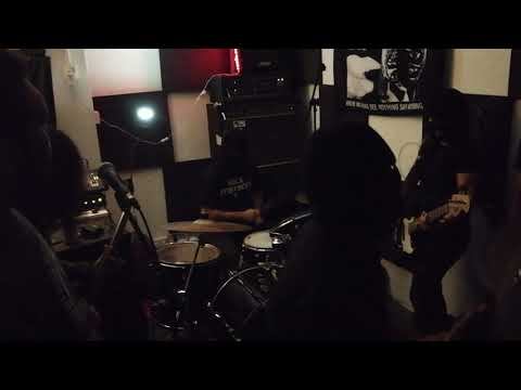 Xyresic - Abuso Racial