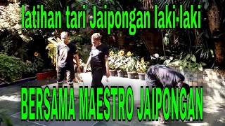 Download lagu Jaipongan Kembang Simajungjang'Proses latihan tari Jaipongan laki-laki bersama maestro Jaipongan' mp3 Download lagu Jaipongan Kembang Simajungjang'Proses latihan tari Jaipongan laki-laki bersama maestro Jaipongan' mp3