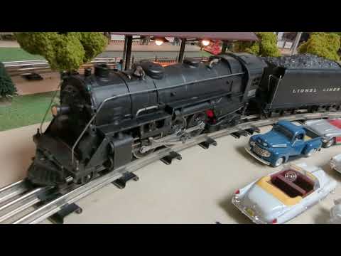 Running prewar Lionel passenger outfit 890W with the 226 engine & 2226WX tender leading the way.