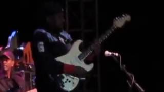 Ric Hall does a solo while jamming with Buddy Guy