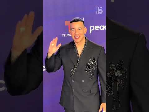 Daddy Yankee, fino y elegante, dice presente en los Premios Billboard 2025