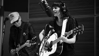 Pieta Brown - Ricochet (Live on Radio Heartland)