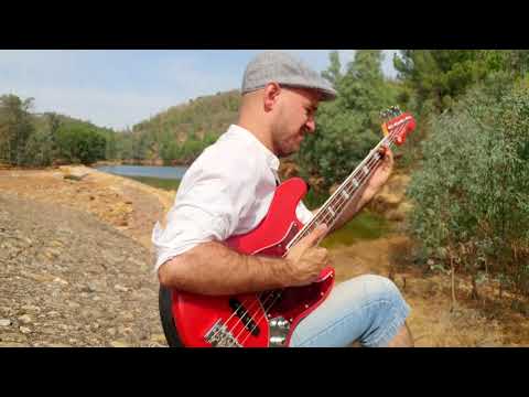 MARUSZCZYK ELWOOD solo bass by Martí Sanmarti.