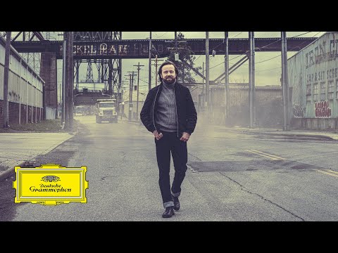 Daniil Trifonov performs Gershwin's Piano Concerto in F: III. Allegro agitato  Thumbnail