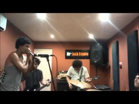 Breaking the Law (Cover) - El Cuarto Clavo
