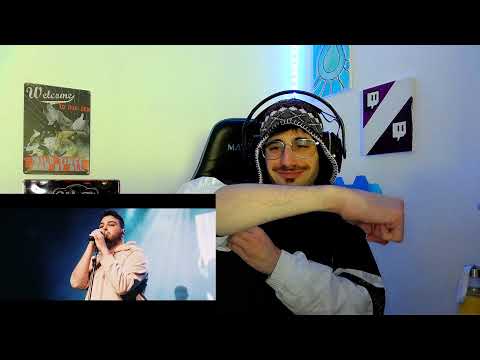 Ricks Reacts "Saia" ao vivo no Capitolio - Stereossauro com Xtinto