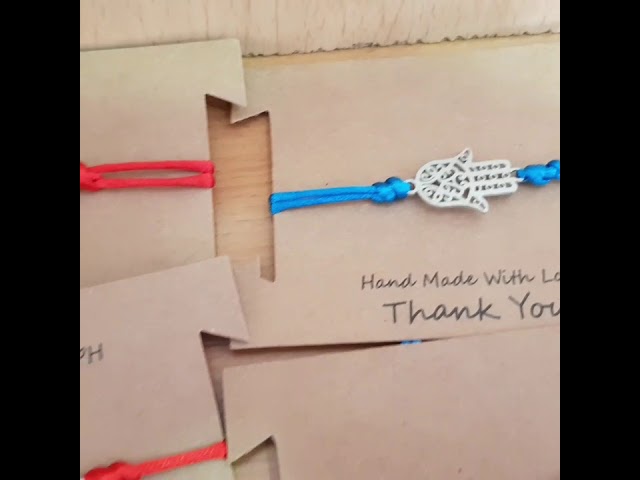 Vídeo relacionado con Pulseras de concientización sobre el cáncer de mama, pulseras personalizadas para mujer, pulseras de cinta rosa, pulsera de acero inoxidable, pulsera de cuerda de acero inoxidable para niñas, fuerza y