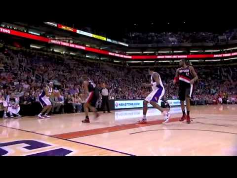 Jared Dudley hits the 3-pointer while being fouled for the chance at a four-point play