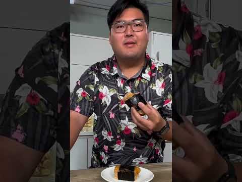 We try the viral cheese SPAM musubi from 7-Eleven #HNN #Shorts