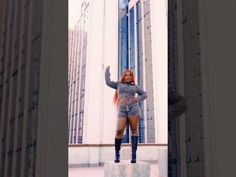 SHAKE IT TO THE MAX FREESTYLE - MAANDY