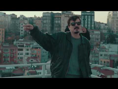 Dünya Gül Bana Şarkı Sözleri – No.1 Songs Lyrics In Turkish