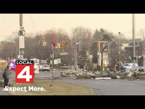 3 dead after tornadoes stike SW Michigan