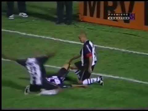 Alex Mineiro (Atlético-MG) - 07/10/2004 - Atlético-MG 3x2 Guarani - 1 gol