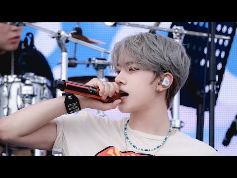 LEE HEESEUNG IS SO FREAKIN' HOT DURING WEVERSE CON 2023 🔥