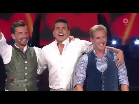 Klubb3 - Hollandse hit medley (Ondertiteld)