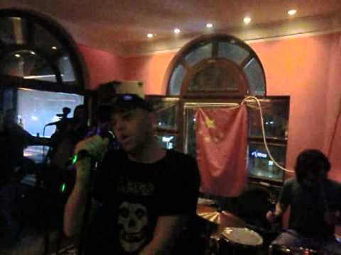 Big Charmin' Men - Rodjen Negde Dole (live)