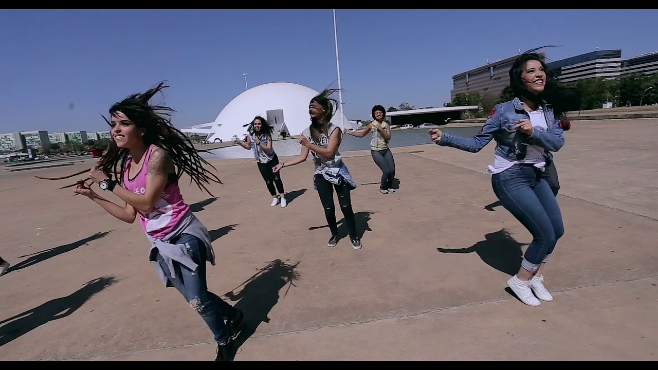 Vivus Cia de Dança : Tremenda Graça