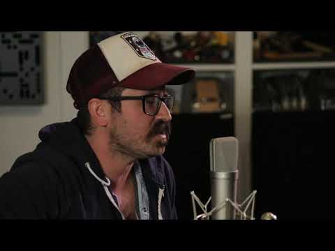 Sean McConnell live at Paste Studio on the Road: Nashville