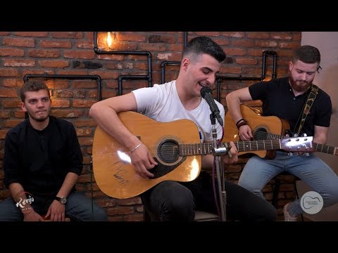 Lozano - JAKO JAKO ( Acoustic Division Cover)